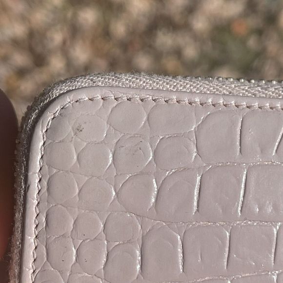 Auth Saint Laurent Round Zipper Long Wallet Croco Embossed YSL Logo Gold - Picture 6 of 12